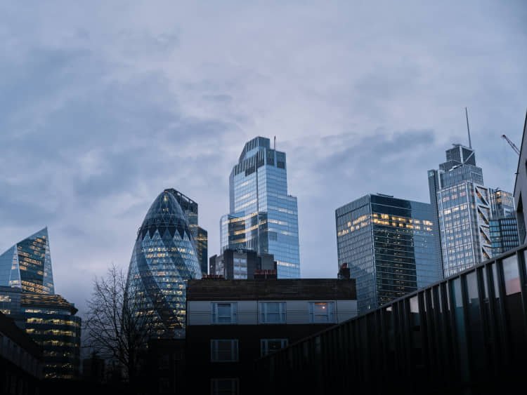 ishares ETF frans-ruiter-x1Py2nXR-wc-unsplash